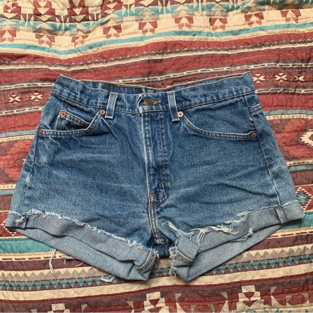 Vintage Orange Tab Levi’s High Rise Shorts size 27